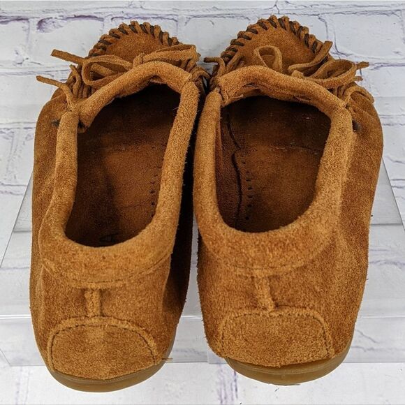 Minnetonka 402 Kilty Hardsole Moccasins - Picture 6 of 11